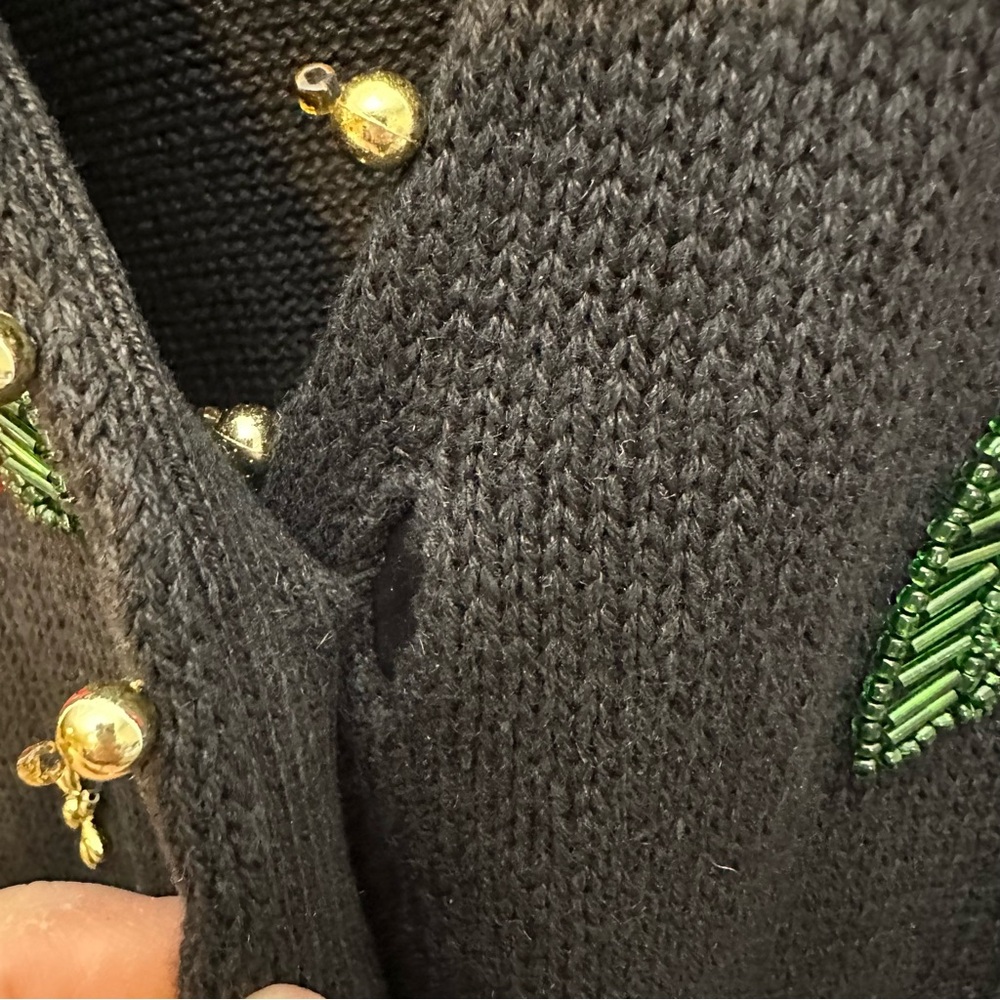 VINTAGE Victoria Jones Poinsettia Beaded Embellished Christmas Sweater | Sz M - Picture 6 of 9